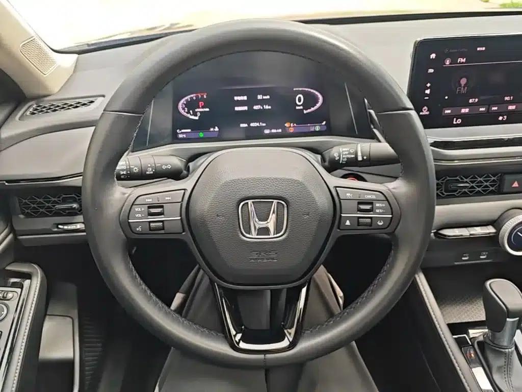 2024 Honda Accord 260TURBO Luxury Edition — миниатюра 11