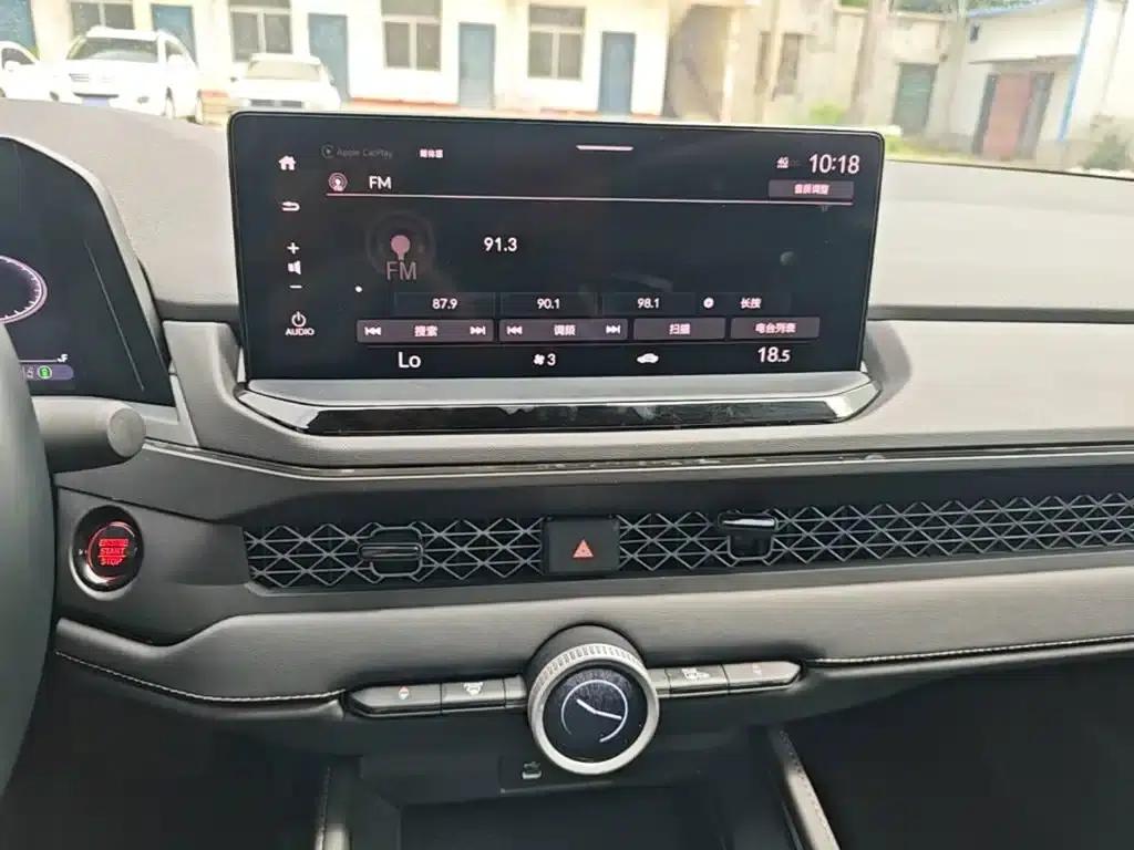 2024 Honda Accord 260TURBO Luxury Edition — миниатюра 13