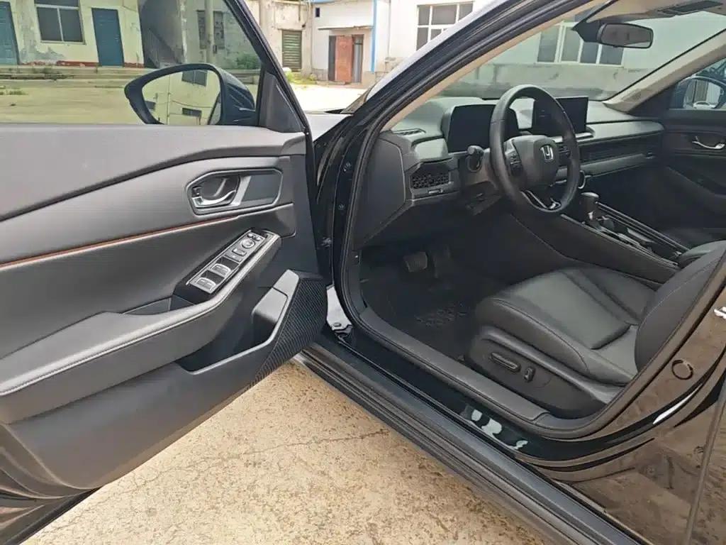 2024 Honda Accord 260TURBO Luxury Edition — миниатюра 16