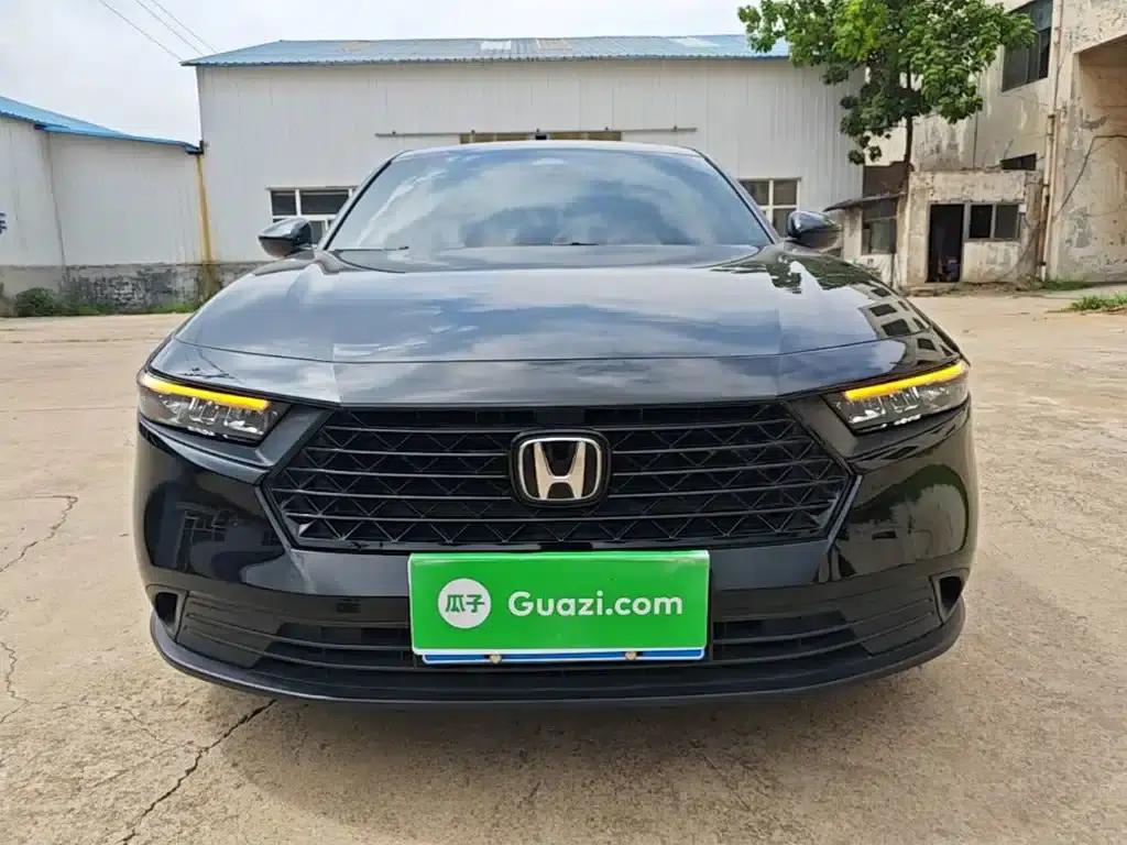 2024 Honda Accord 260TURBO Luxury Edition — миниатюра 3