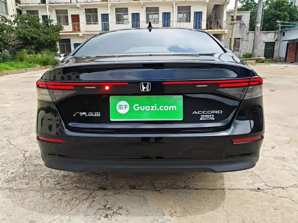 2024 Honda Accord 260TURBO Luxury Edition — миниатюра 6