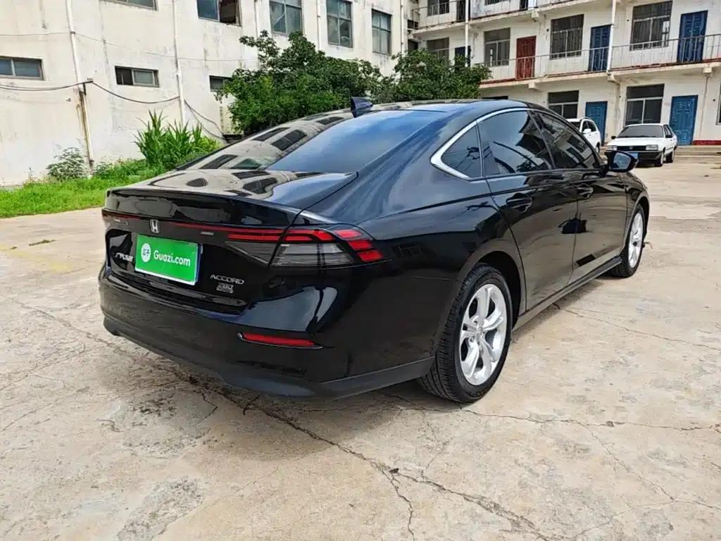 2024 Honda Accord 260TURBO Luxury Edition — миниатюра 7