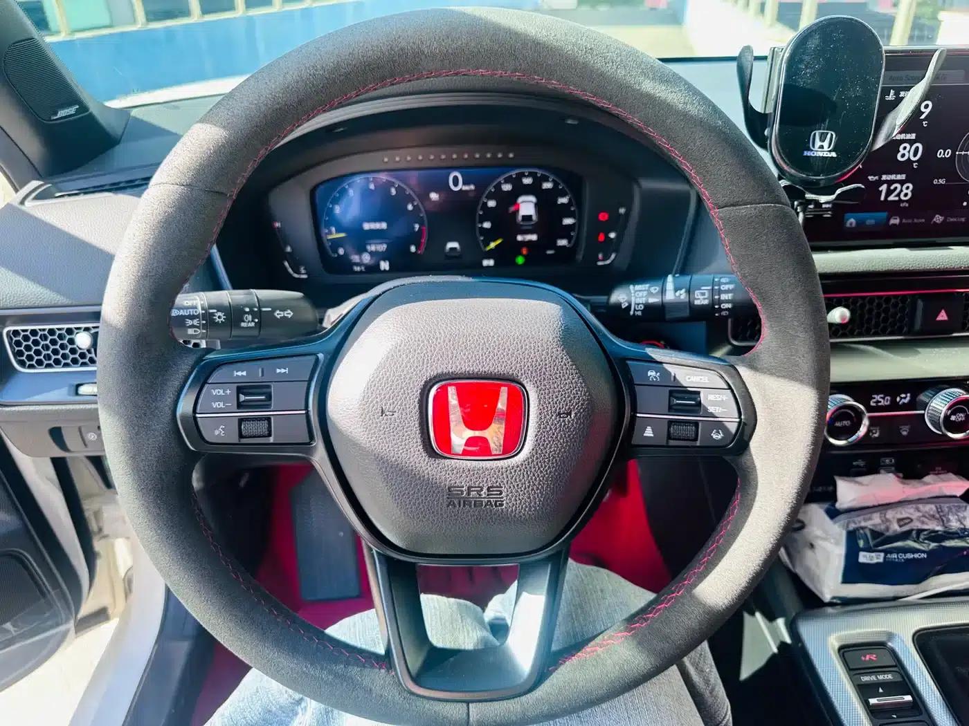 2023 Civic (Imported) 2.0T 420TURBO TYPE R — миниатюра 4