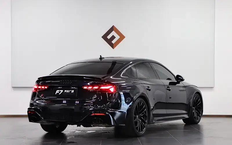 Audi RS 5 2023 2.9T Sportback Obsidian Edition — миниатюра 7