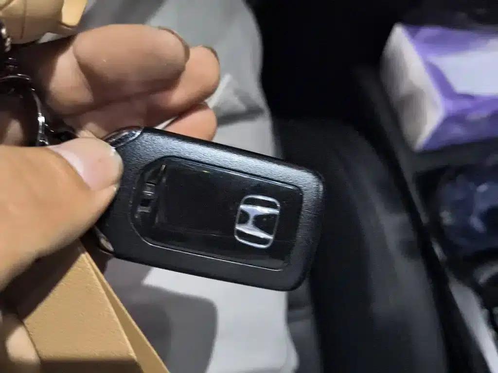 Honda CR-V 2021 Hybrid 2.0L 2WD Pure Black Edition — миниатюра 12
