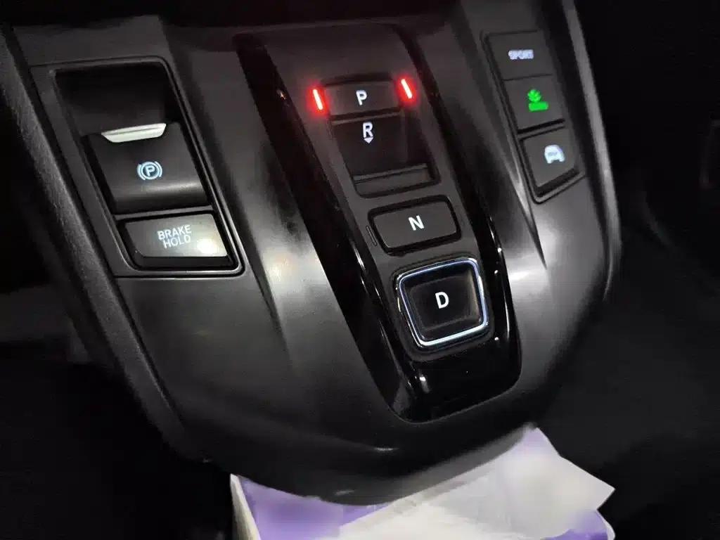 Honda CR-V 2021 Hybrid 2.0L 2WD Pure Black Edition — миниатюра 7