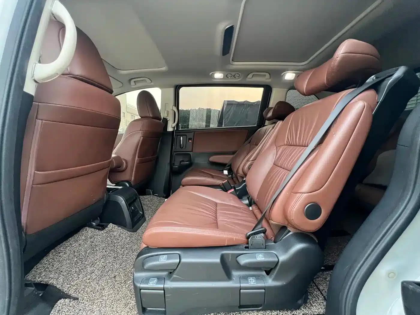 Odyssey 2022 2.0L e:HEV Elite Edition — миниатюра 10