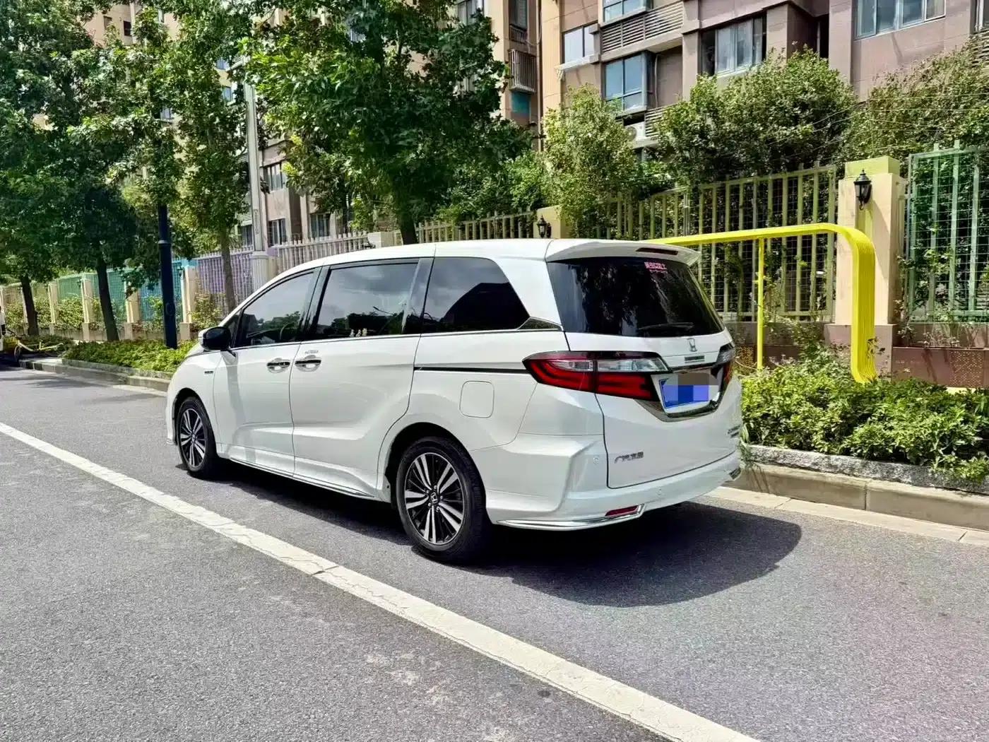 Odyssey 2021 2.0L Elite Premium Edition — миниатюра 2