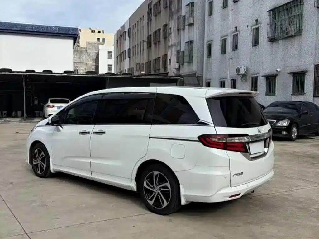 2015 Odyssey 2.4L Supreme Edition — миниатюра 7