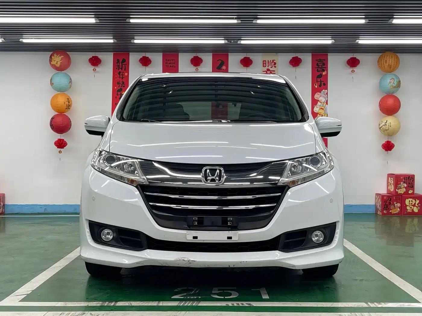 2015 Odyssey 2.4L Luxury Edition — миниатюра 2