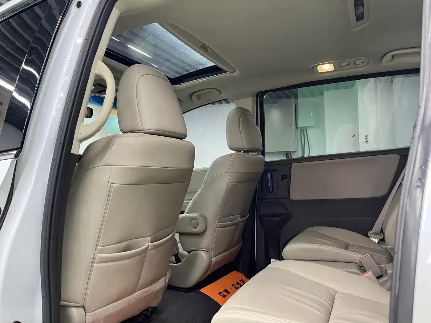 2015 Odyssey 2.4L Luxury Edition — миниатюра 20