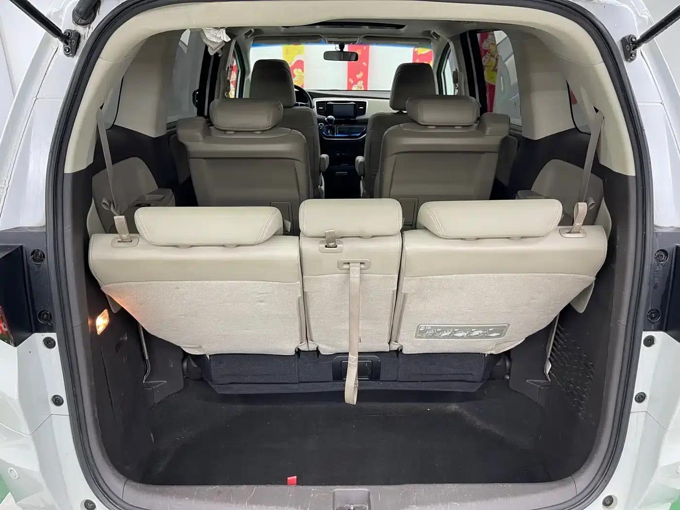 2015 Odyssey 2.4L Luxury Edition — миниатюра 24
