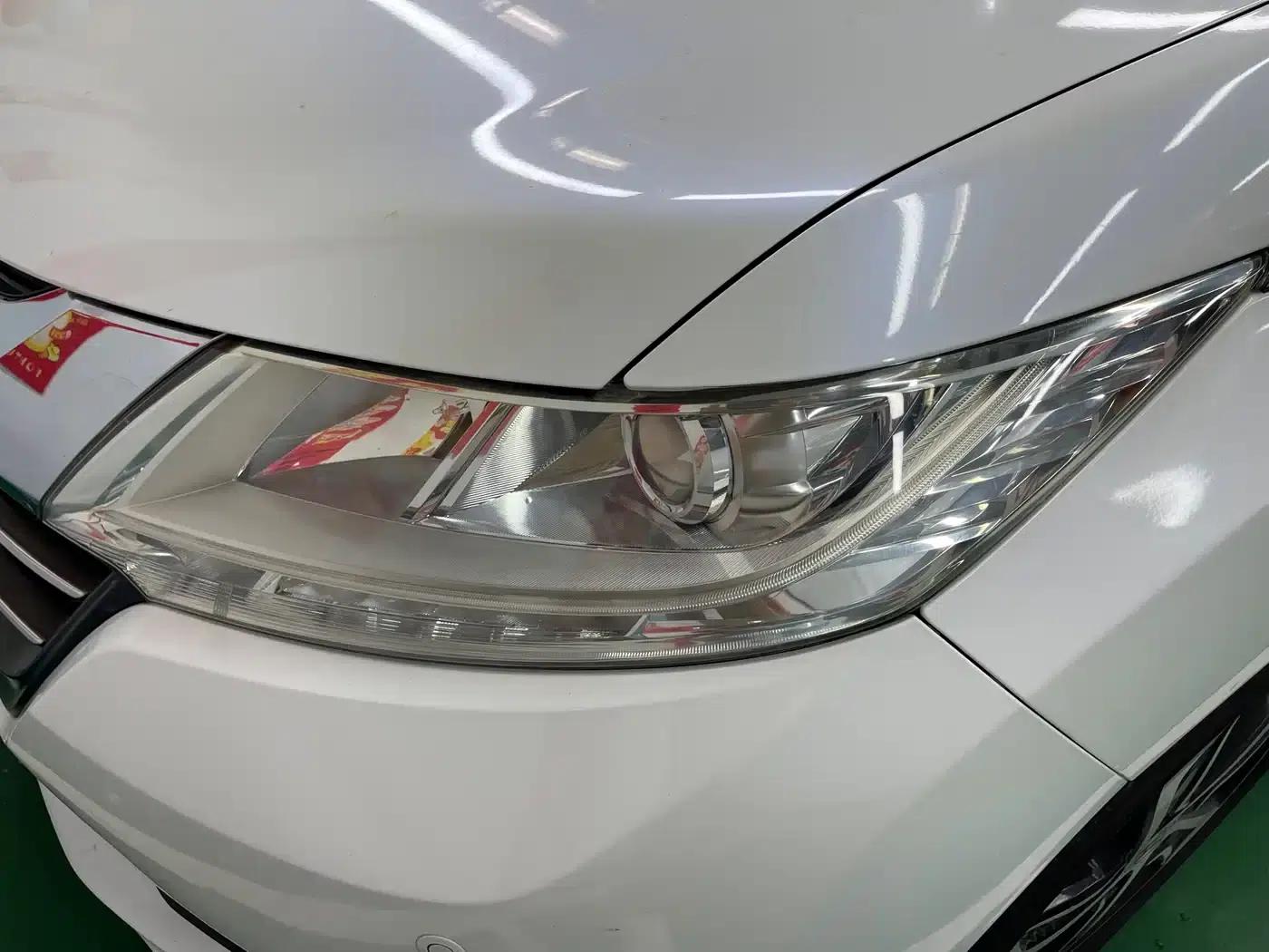 2015 Odyssey 2.4L Luxury Edition — миниатюра 27