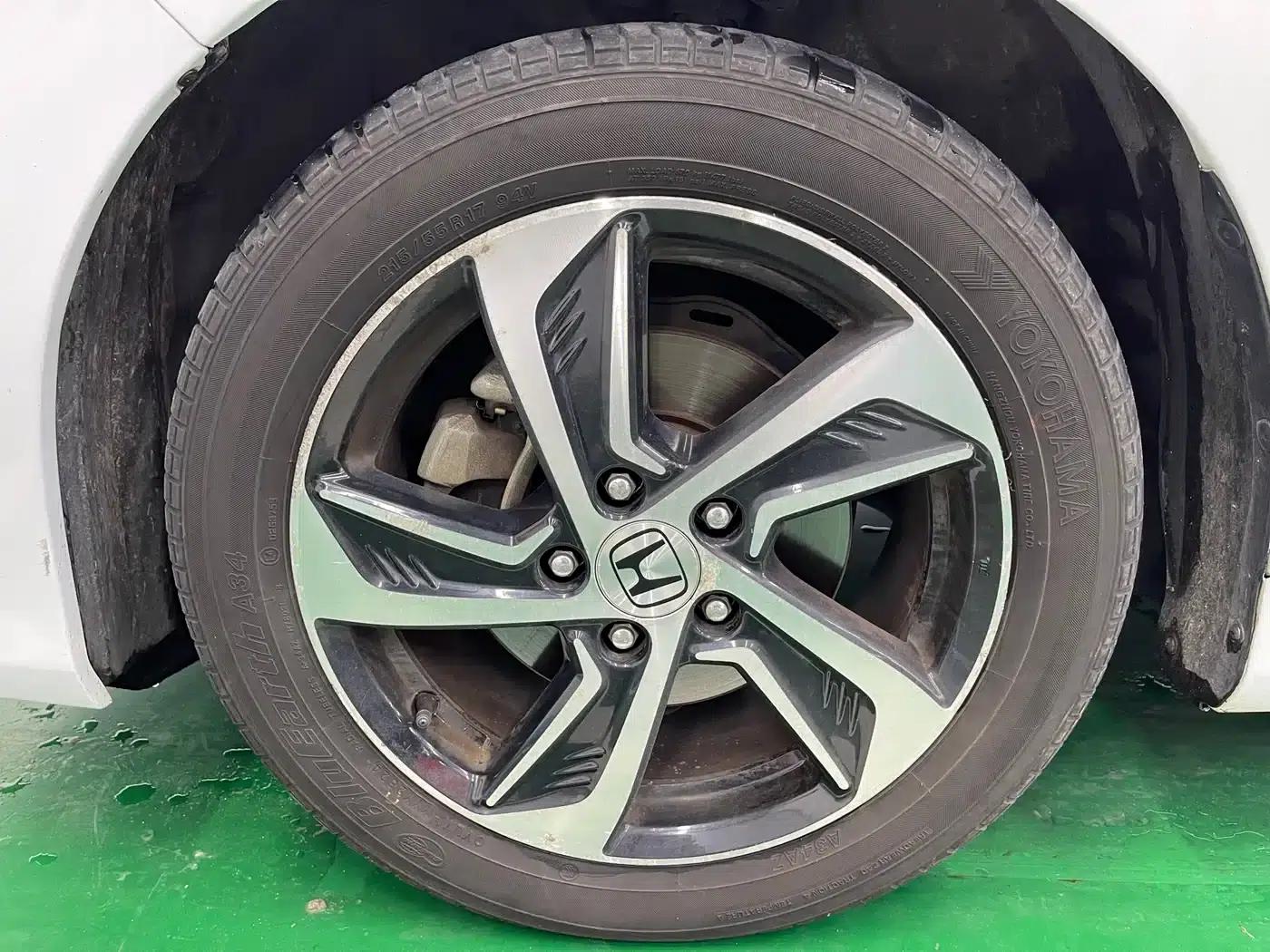 2015 Odyssey 2.4L Luxury Edition — миниатюра 28