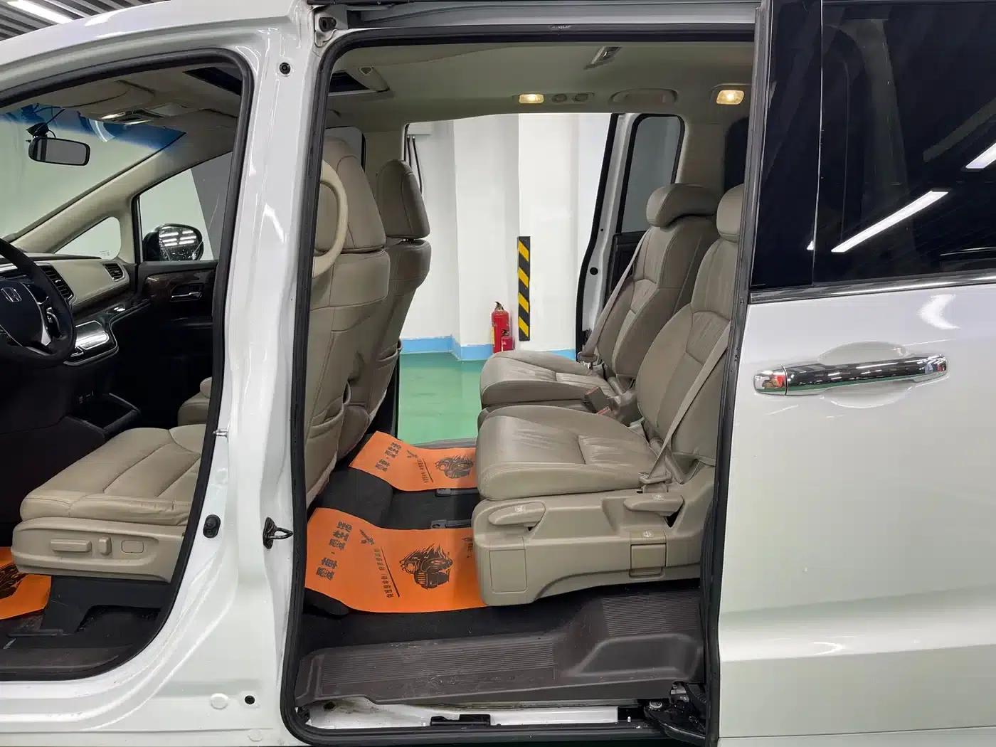 2015 Odyssey 2.4L Luxury Edition — миниатюра 9