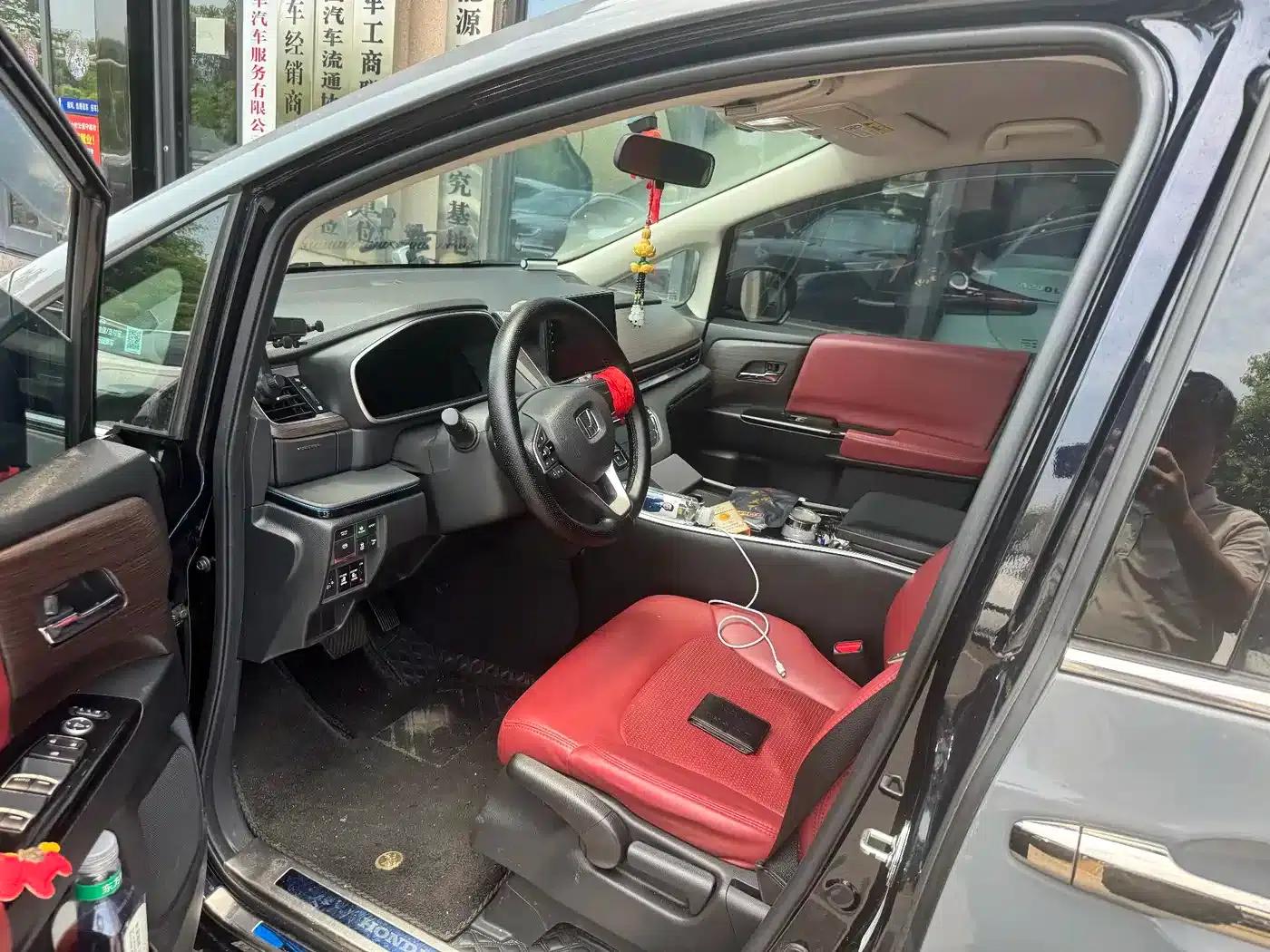 Odyssey 2022 2.0L e:HEV Elite Enjoy Edition — миниатюра 3