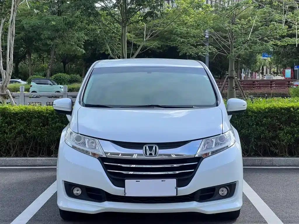2015 Odyssey Facelift 2.4L Comfort Edition — миниатюра 2