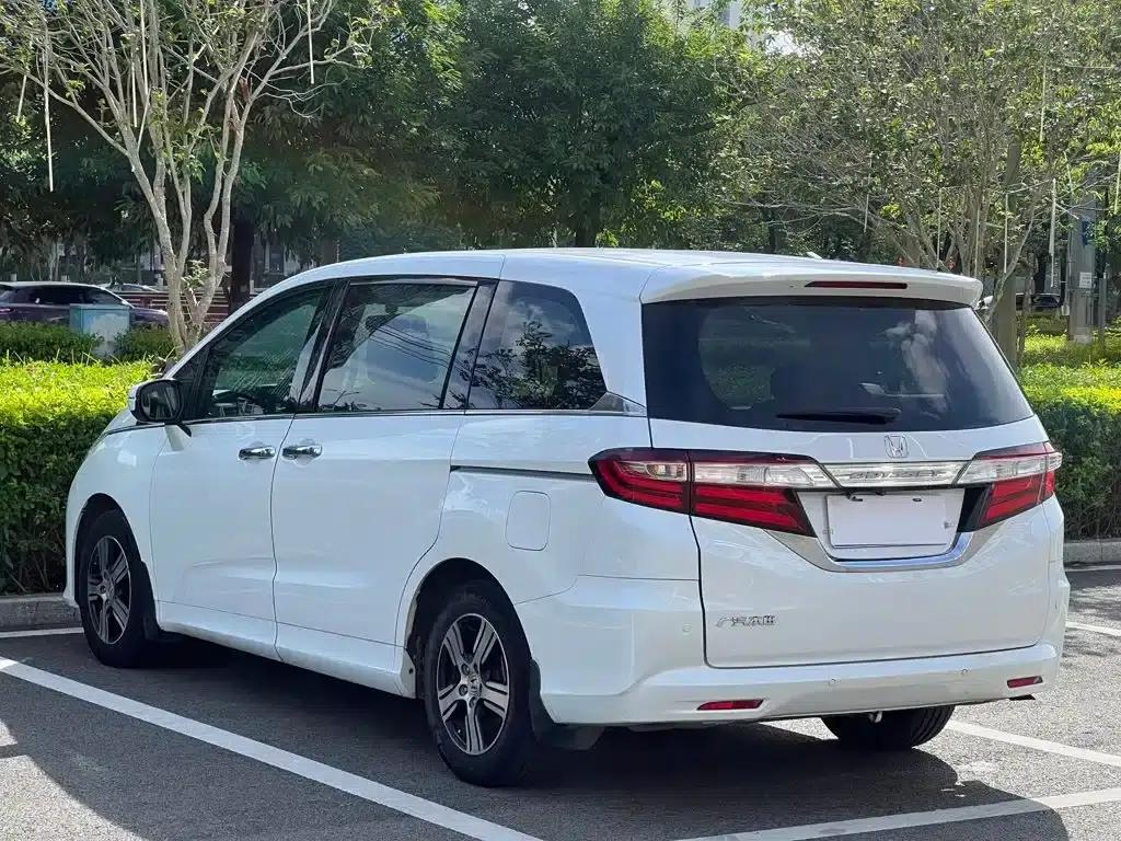 2015 Odyssey Facelift 2.4L Comfort Edition — миниатюра 6