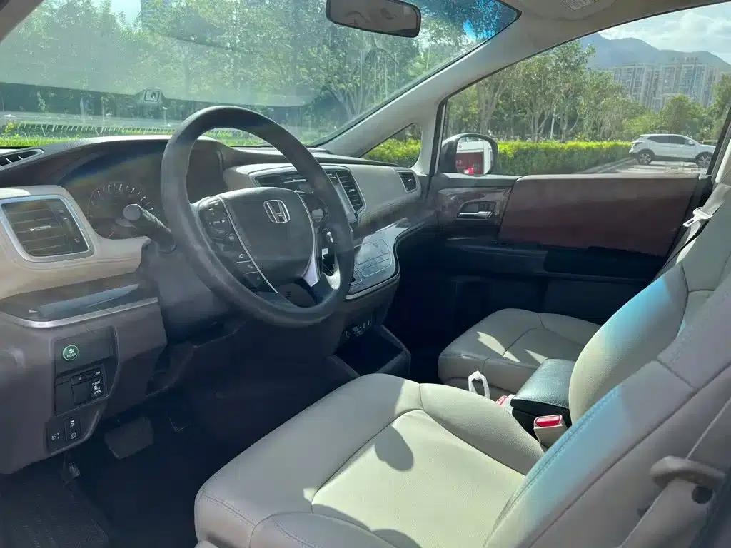 2015 Odyssey Facelift 2.4L Comfort Edition — миниатюра 9