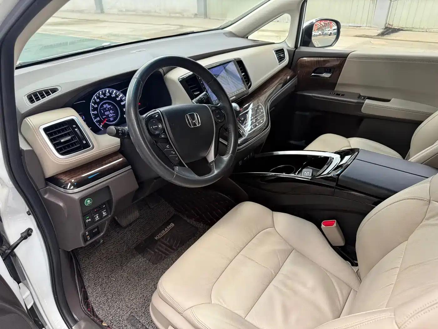 2015 Odyssey Facelift 2.4L Smart Edition — миниатюра 7