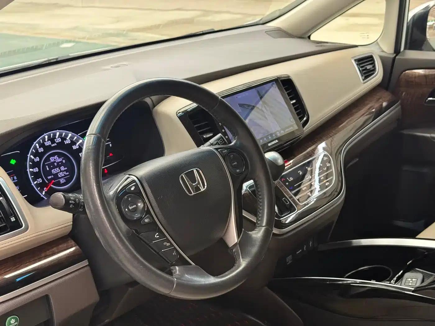 2015 Odyssey Facelift 2.4L Smart Edition — миниатюра 8