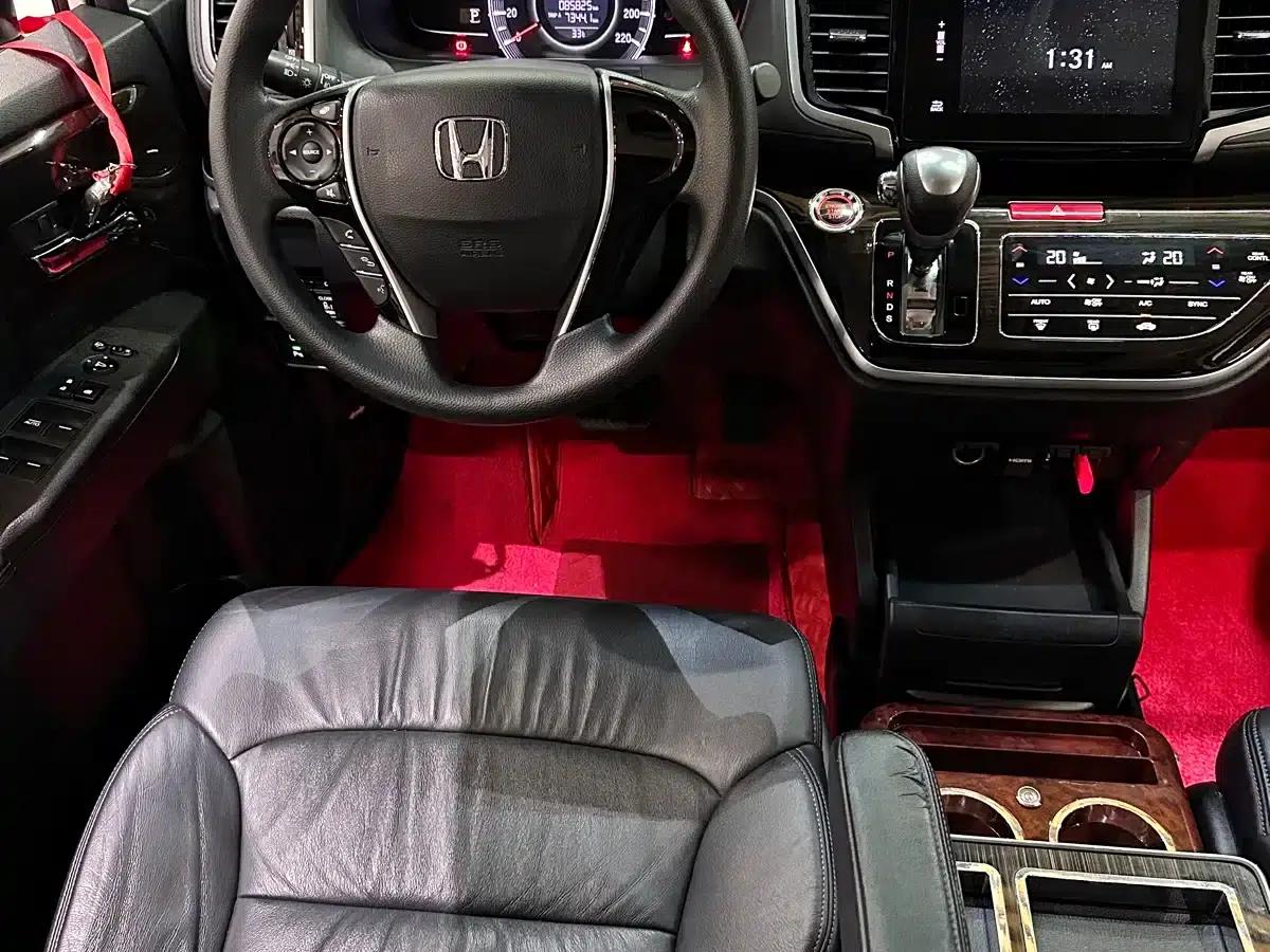 2018 Odyssey 2.4L Luxury Edition — миниатюра 4