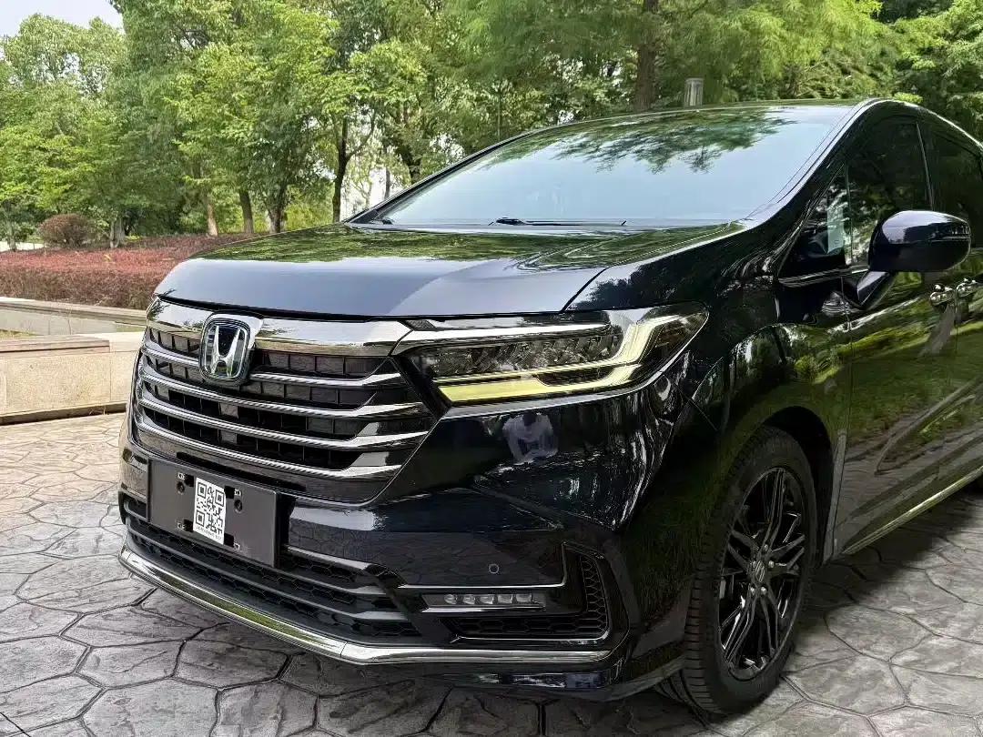 Odyssey 2022 2.0L e:HEV Elite Edition — миниатюра 1