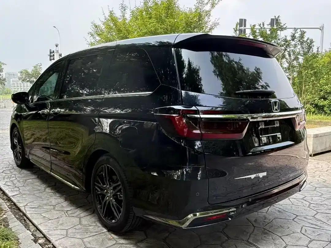 Odyssey 2022 2.0L e:HEV Elite Edition — миниатюра 4