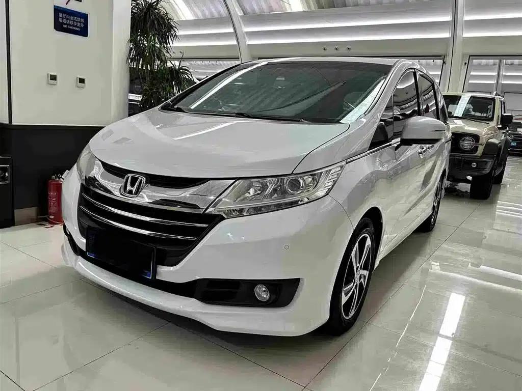 2017 Odyssey 2.4L Luxury Edition — миниатюра 1