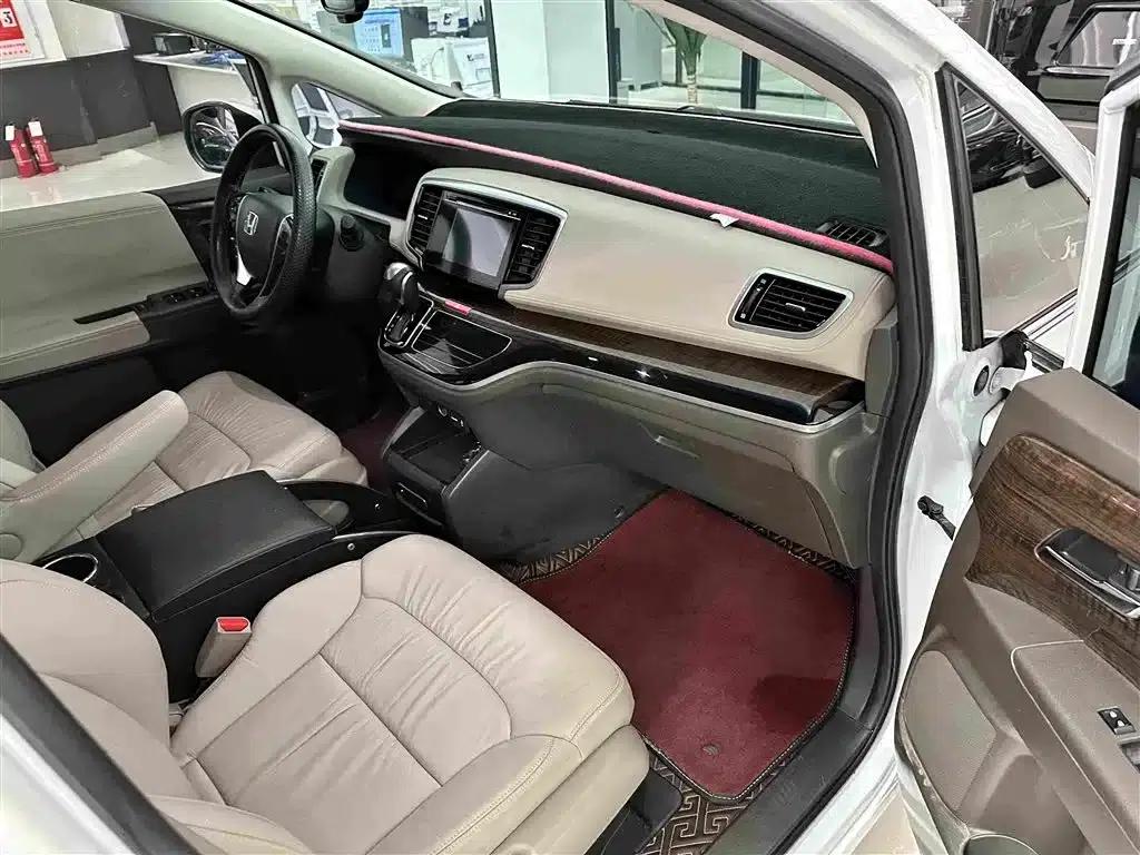 2017 Odyssey 2.4L Luxury Edition — миниатюра 12