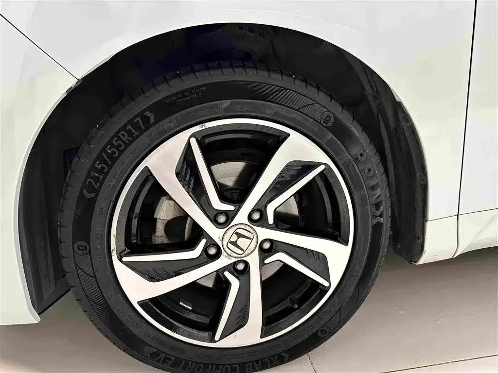 2017 Odyssey 2.4L Luxury Edition — миниатюра 4