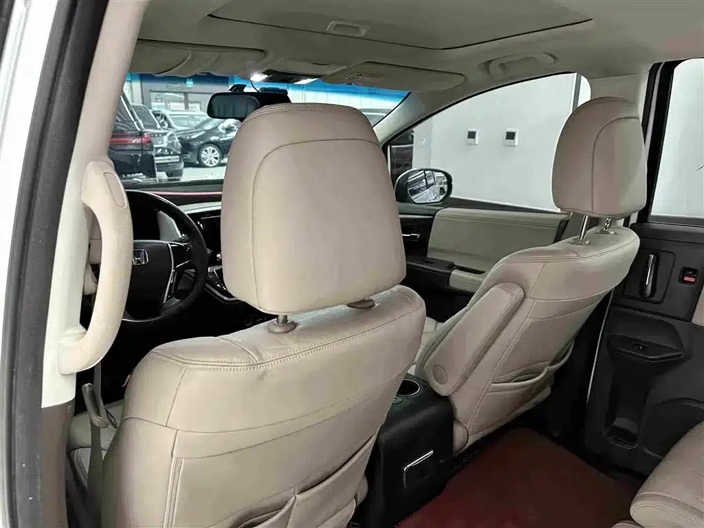 2017 Odyssey 2.4L Luxury Edition — миниатюра 10