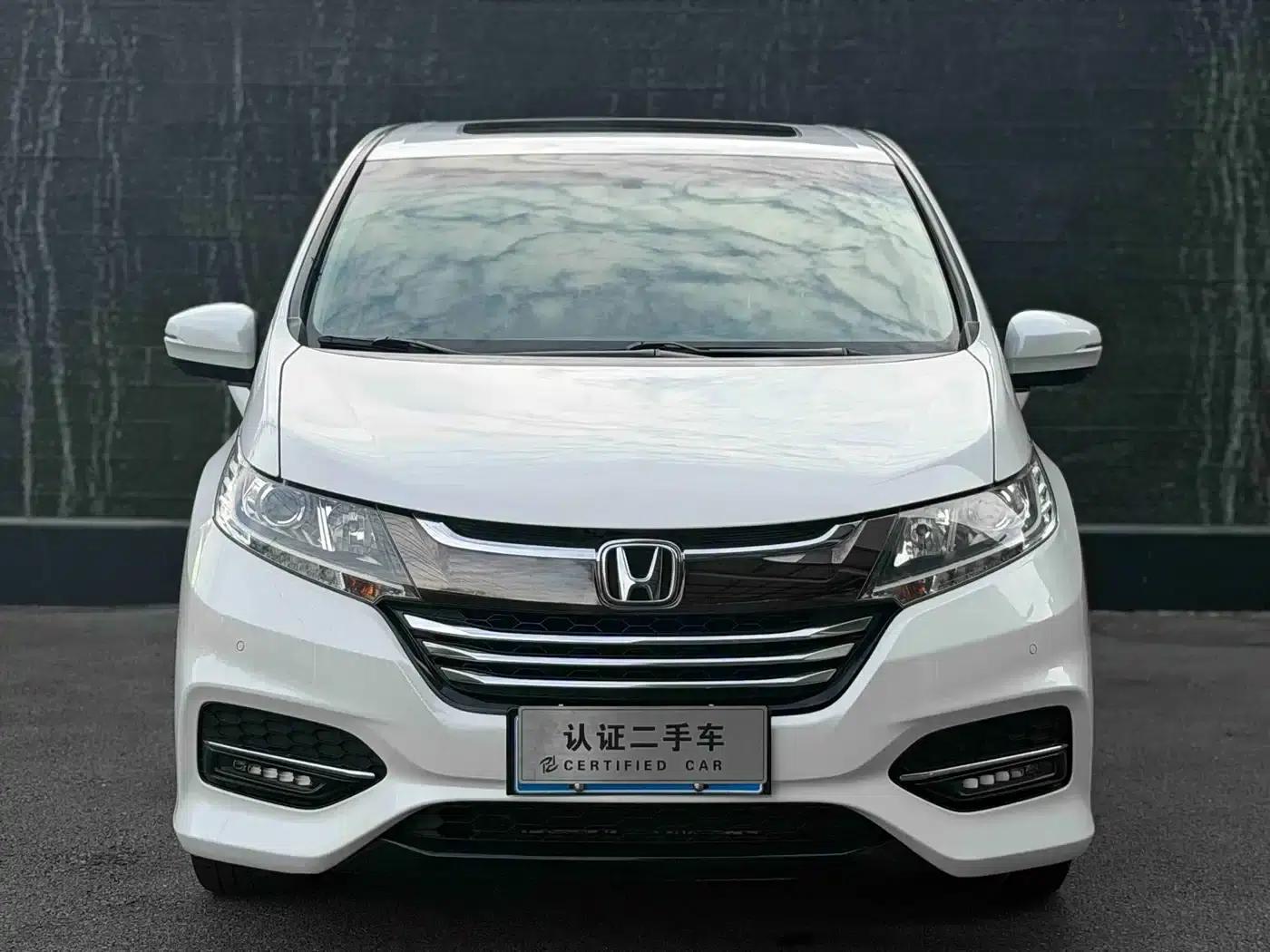 2018 Odyssey 2.4L Luxury Edition — миниатюра 2