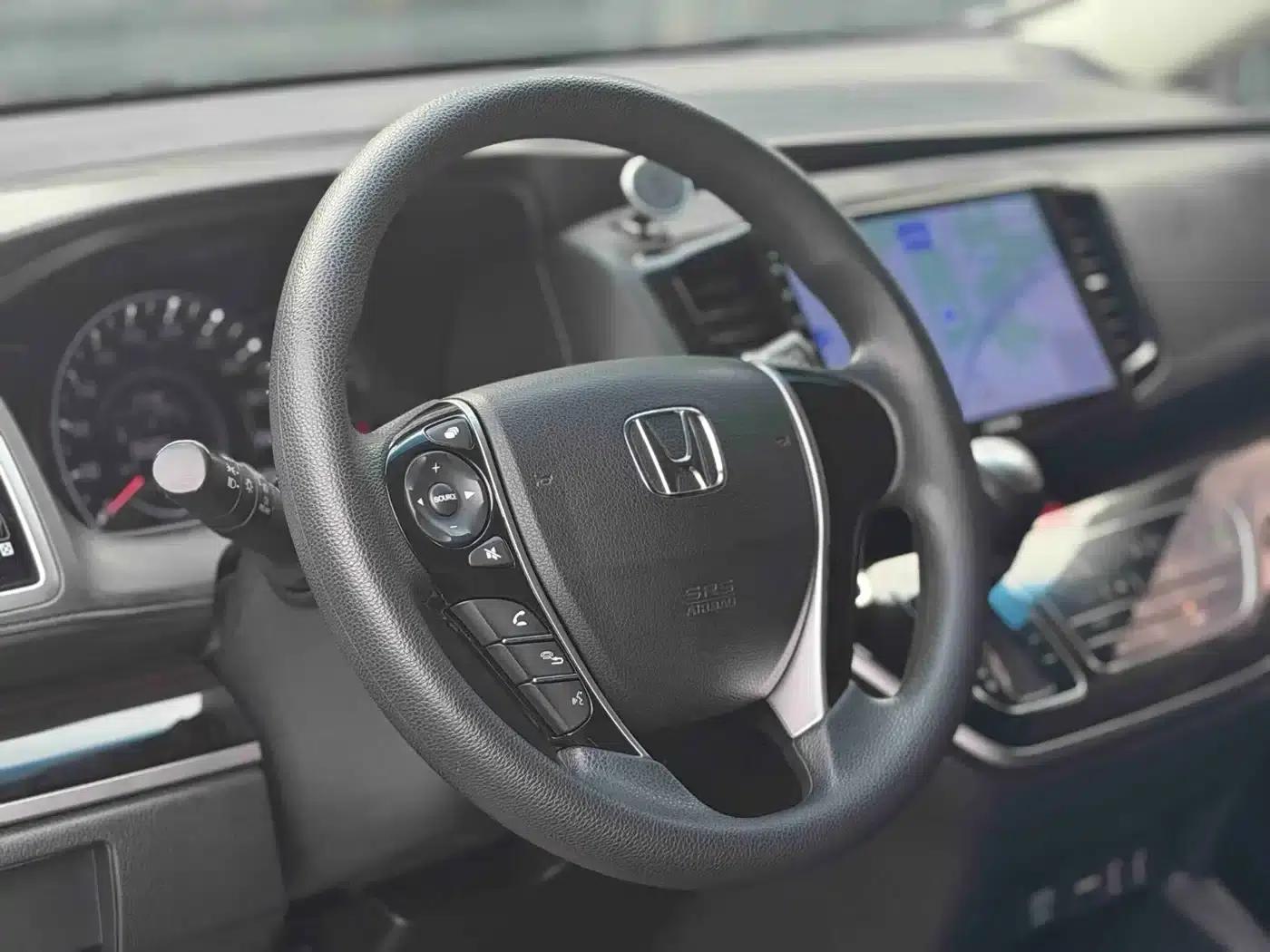 2018 Odyssey 2.4L Luxury Edition — миниатюра 4