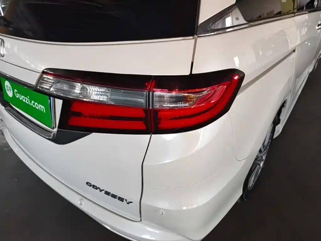 2018 Odyssey 2.4L Luxury Edition — миниатюра 8