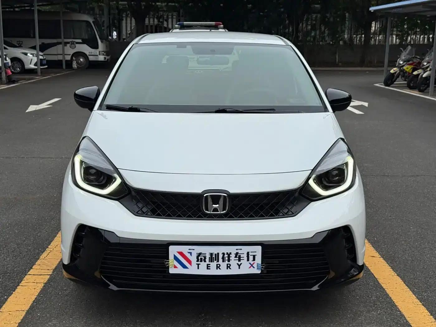 Honda Fit 2023 1.5L CVT Sport Edition — миниатюра 2