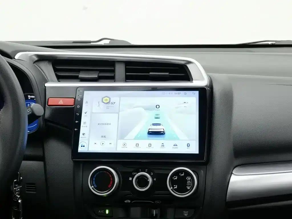 Honda Fit 2016 1.5L LXS CVT Comfort Sunroof Edition — миниатюра 12