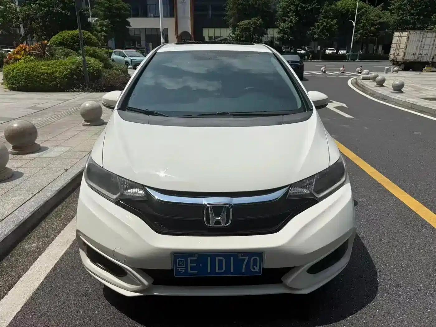 Honda Fit 2018 1.5L CVT Comfort Sunroof Edition — миниатюра 9