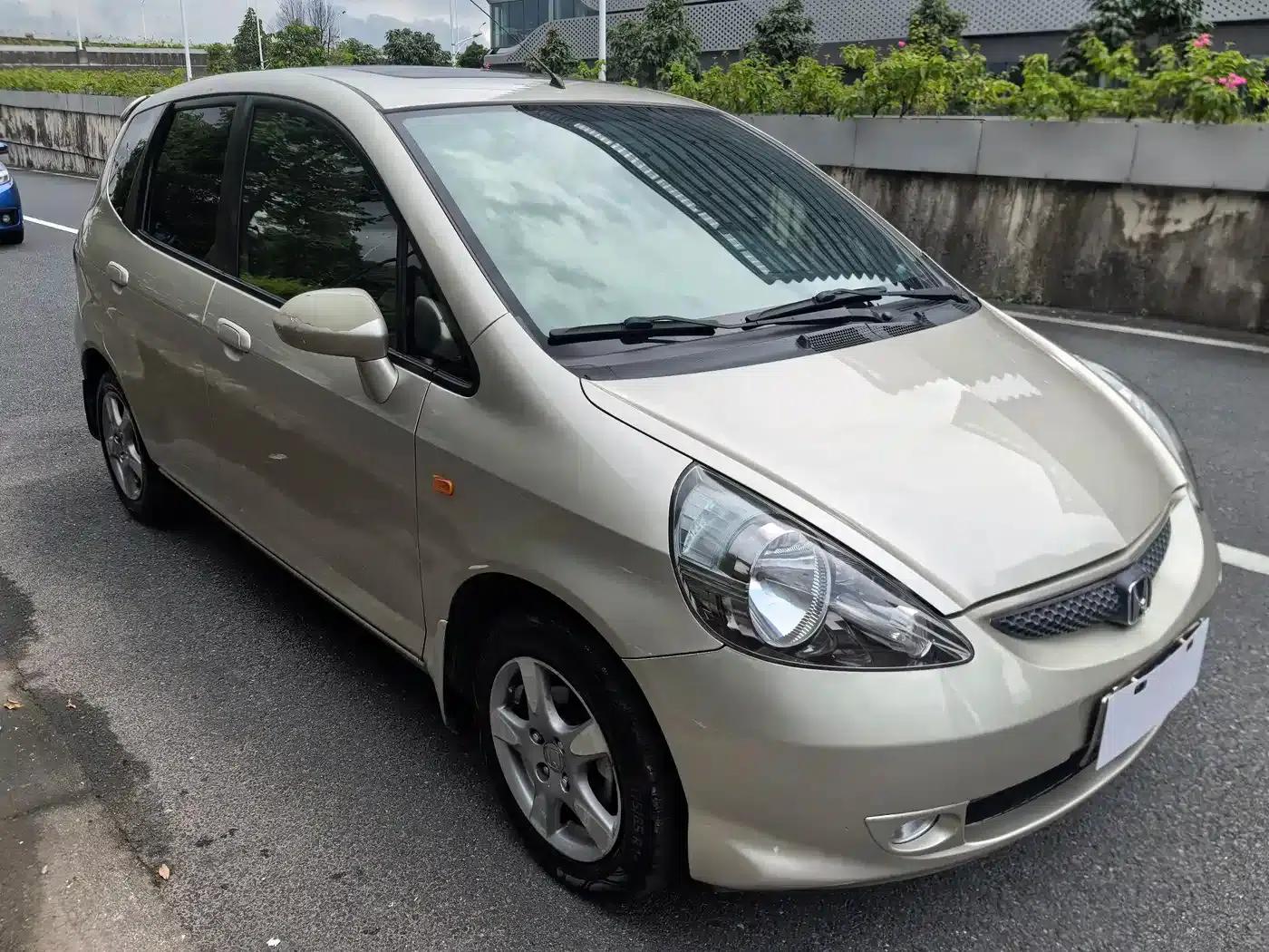 Honda Fit 2005 1.5 CVT — миниатюра 2