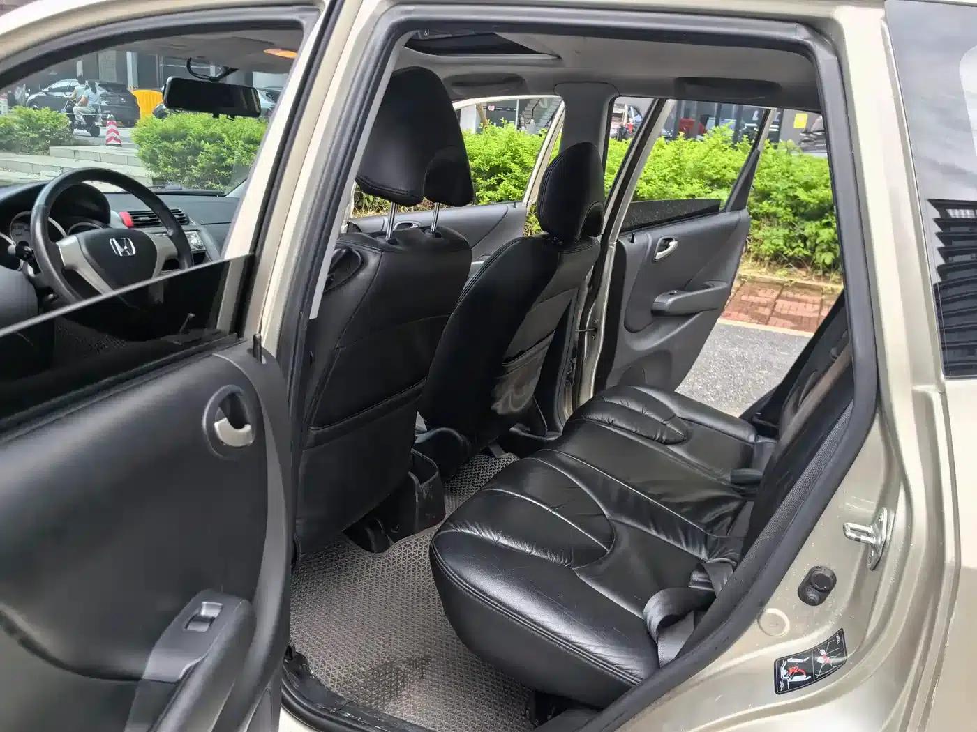 Honda Fit 2005 1.5 CVT — миниатюра 15