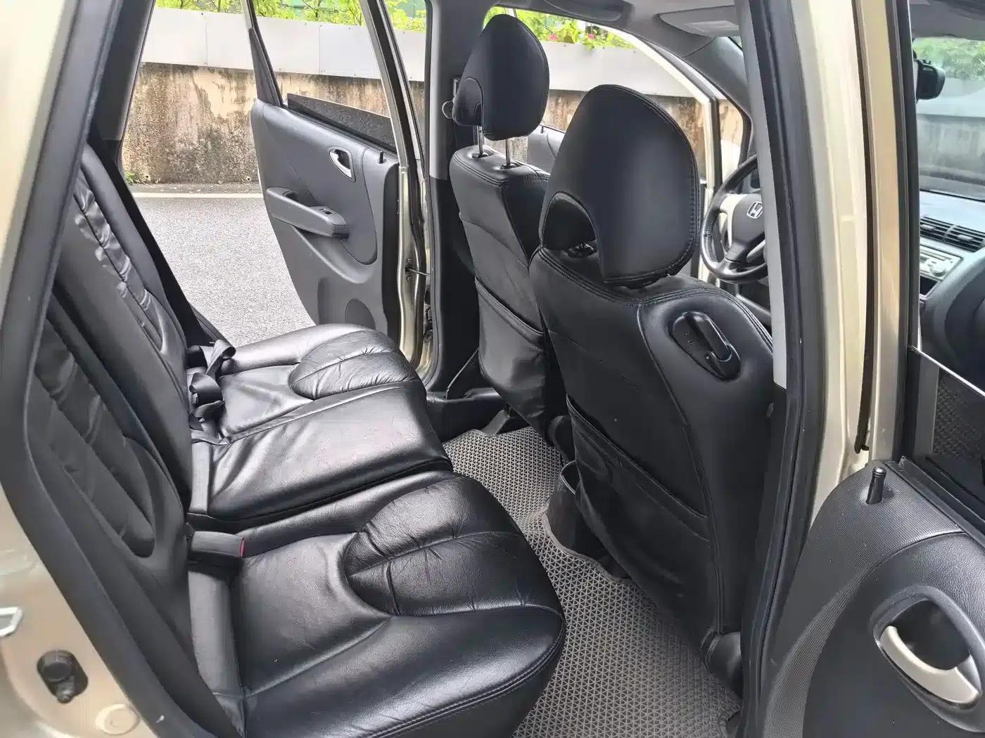 Honda Fit 2005 1.5 CVT — миниатюра 17