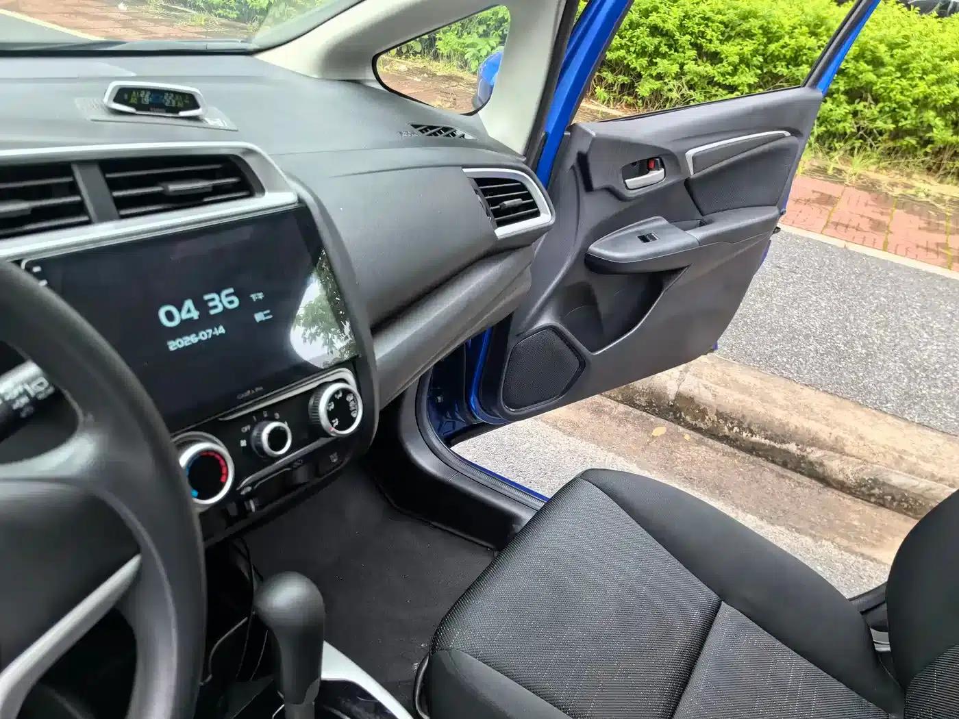 Honda Fit 2014 1.5L SE CVT Fashion Edition — миниатюра 12