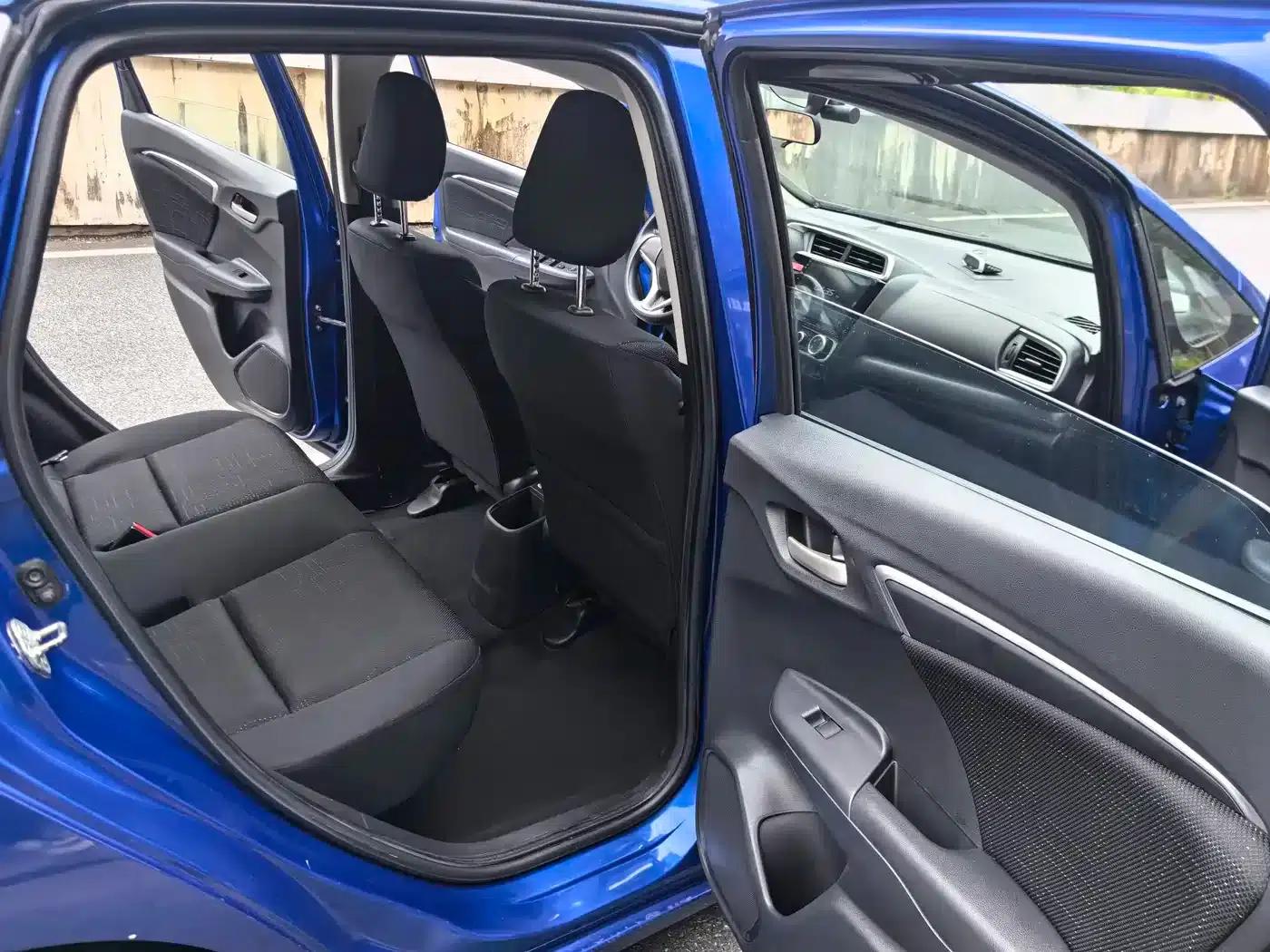 Honda Fit 2014 1.5L SE CVT Fashion Edition — миниатюра 18