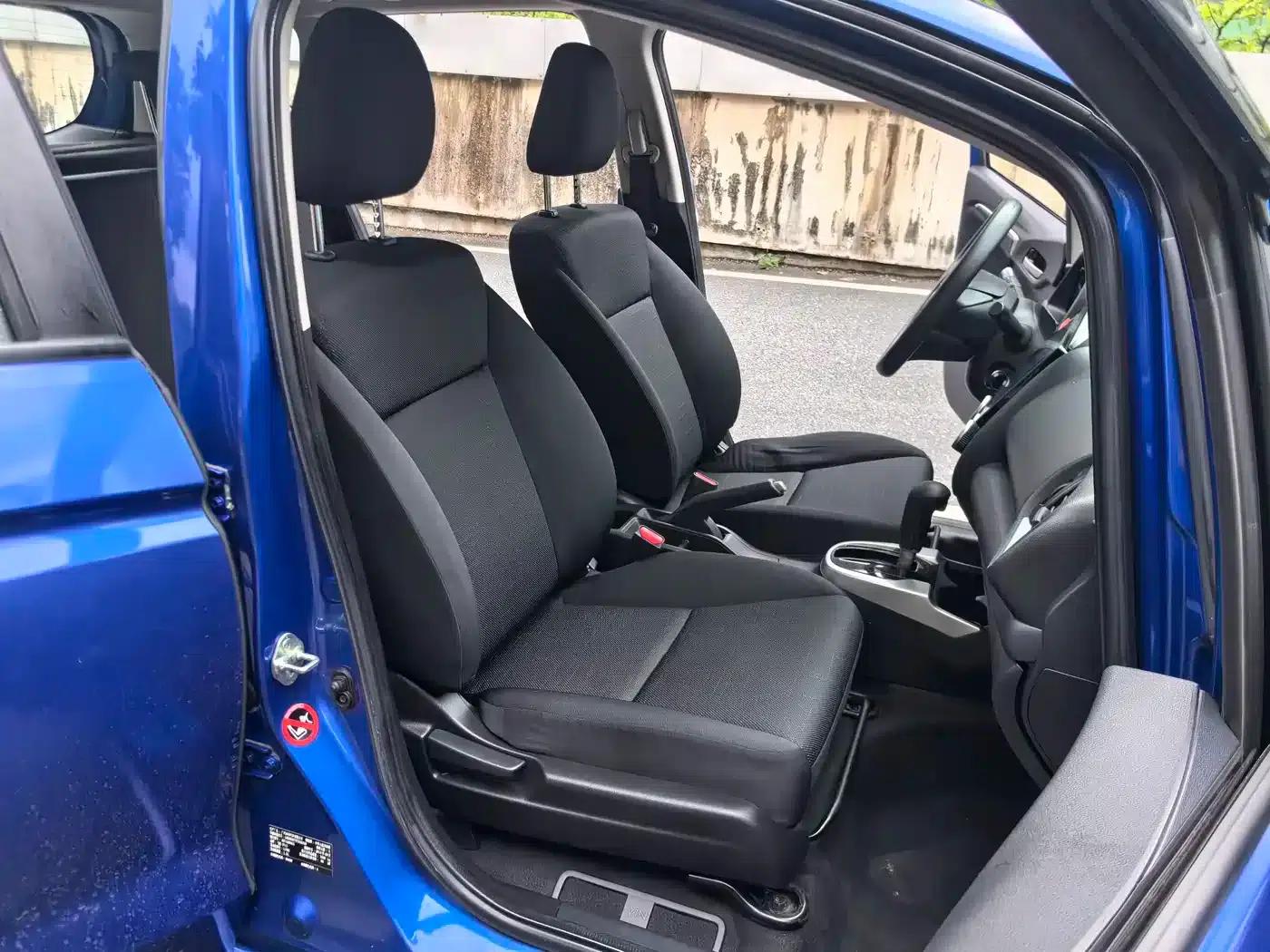 Honda Fit 2014 1.5L SE CVT Fashion Edition — миниатюра 19