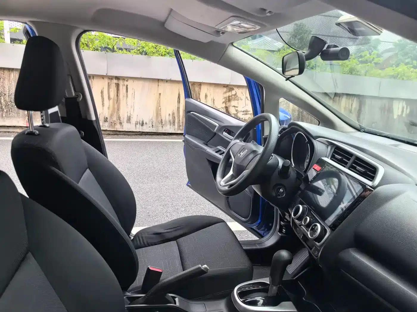 Honda Fit 2014 1.5L SE CVT Fashion Edition — миниатюра 22