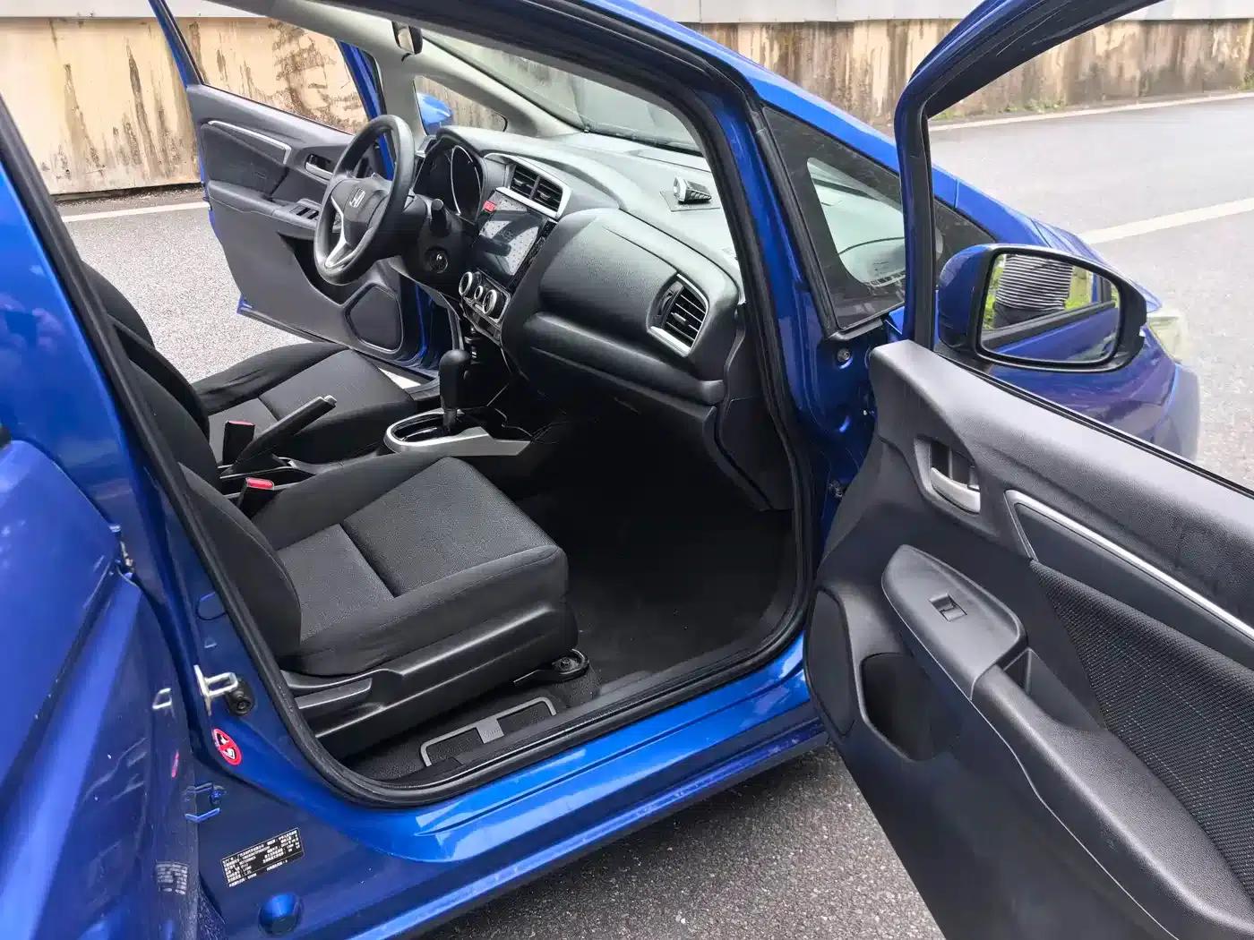 Honda Fit 2014 1.5L SE CVT Fashion Edition — миниатюра 24