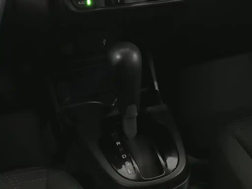 Honda Fit 2014 1.5L LX CVT Comfort — миниатюра 13