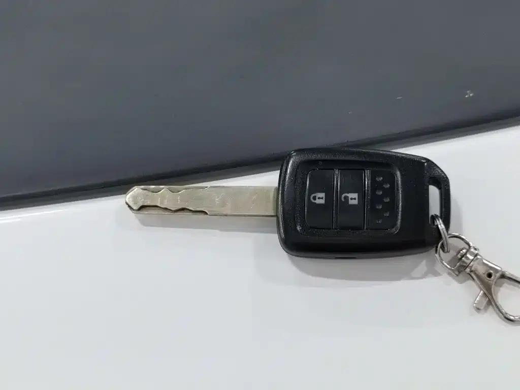 Honda Fit 2014 1.5L LX CVT Comfort — миниатюра 19