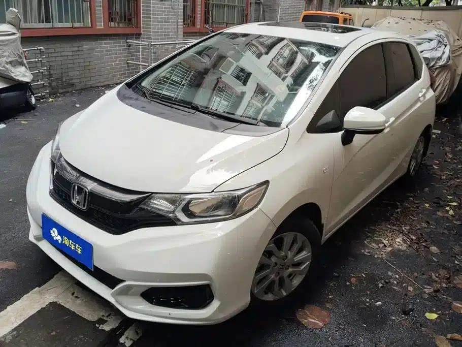 Honda Fit 2018 1.5L CVT Comfort Sunroof Edition — миниатюра 1