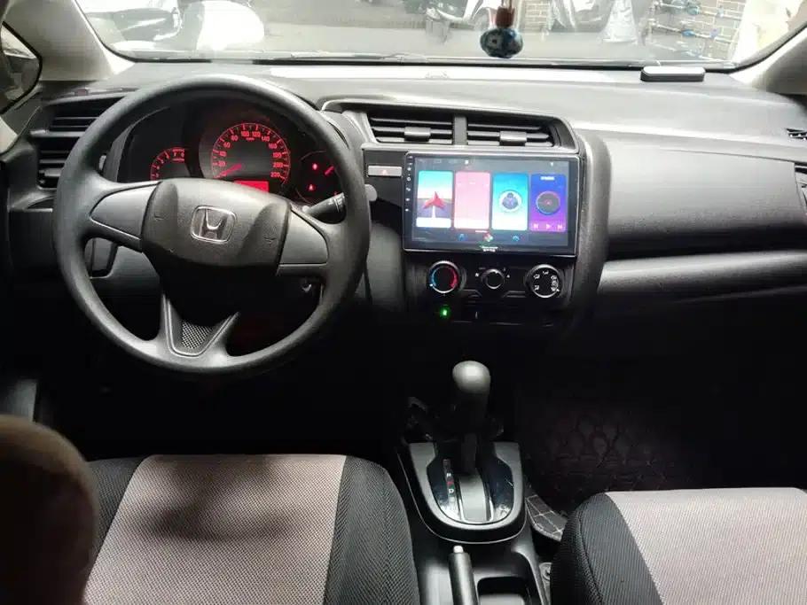 Honda Fit 2018 1.5L CVT Comfort Sunroof Edition — миниатюра 12